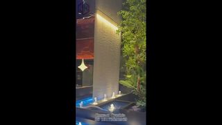 Tirai Air Aplikasi Dalam Ruangan Dengan Lampu